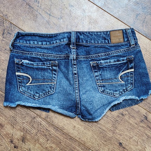 AMERICAN EAGLE Women's Stretch Low-Rise Shorts - Size 0 - Picture 2 of 3